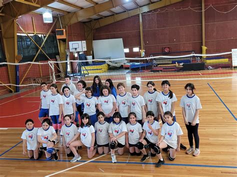 Resumen Deportivo Fútbol Básquetbol Voleibol Lycée Claude Gay