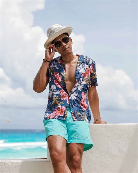 33 Best Beach Outfits For Men What To Wear At The Beach 2024