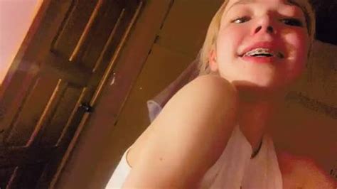 Whoever Reacts Gets A Nude Instant Scrolller