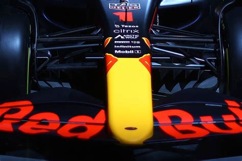 GALERÍA el nuevo Red Bull RB18 de Checo y Max