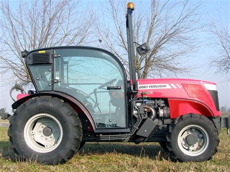 Καμπίνα για τρακτέρ Massey Ferguson ΘΕΟΦΑΝΗΣ ΑΡΑΠΟΓΛΟΥ ΓΕΩΡΓΙΚΑ