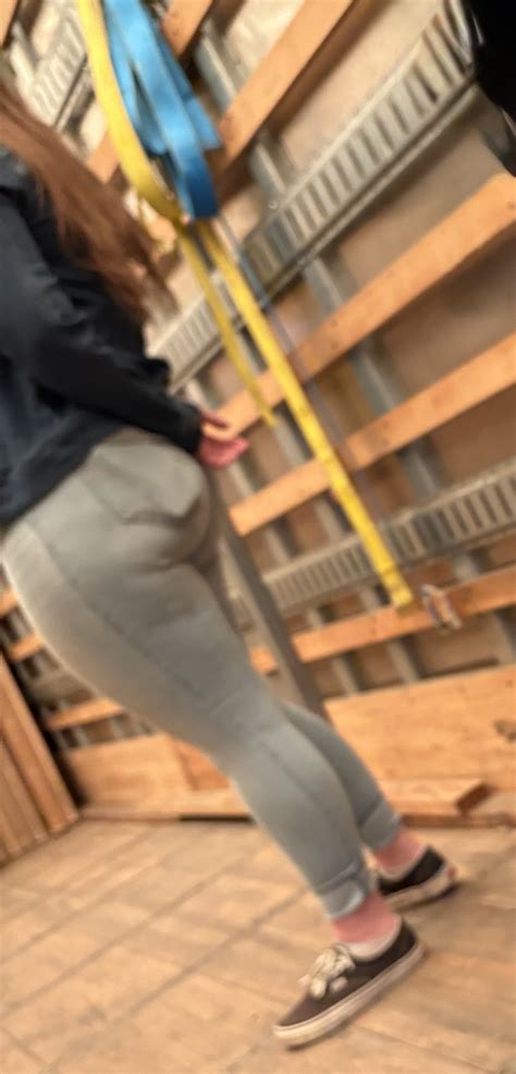 Big Ass PAWG Love Her Round Ass And Shape Tight Jeans Forum