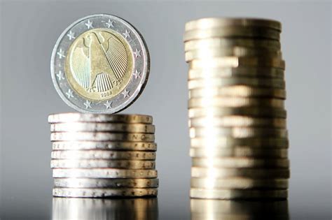 Euro-Jubiläum: EU-Spitzen rufen zur Stärkung des Euro auf