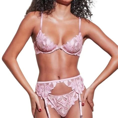 Custom New Design New Embroidery Sexy Lingerie Woman Garters Thin Deep V Push Up Transparent