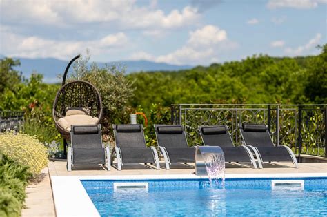 Villa Zarra Mit Beheiztem Pool Whirlpool Sauna Und Meerblick Zu