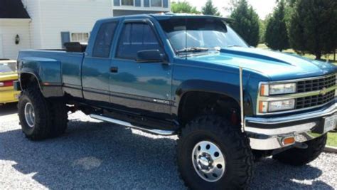 Buy used Chevrolet 3500 Dually Lifted 4x4 in Smithfield, Virginia ...