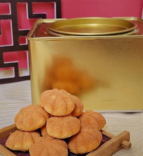 Cny Best Selling Crispy Mini Bahulu Food Drinks Homemade