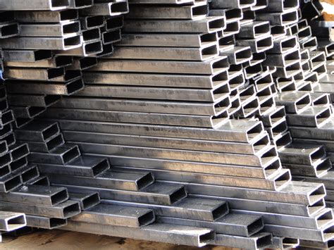 Стальные профильные трубы: где они используются? - оМонтаже.ру