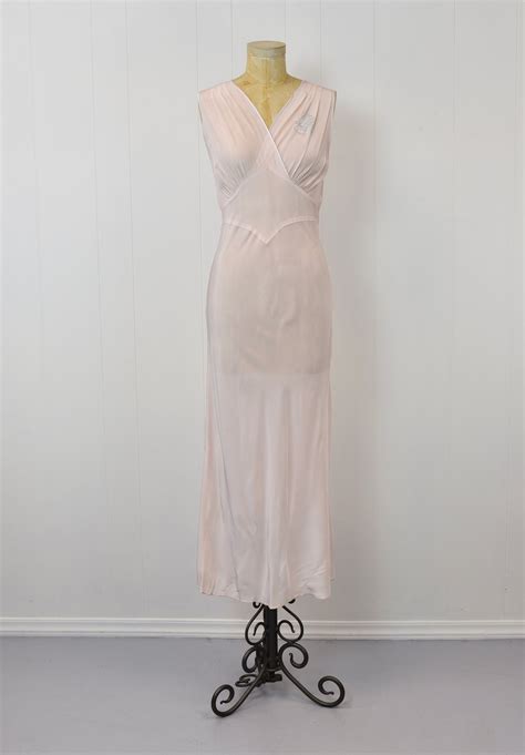 1940s Light Pink Embroidered Monogram Pinup Art Deco Boudoir Lingerie Nightgown Canned Ham Vintage