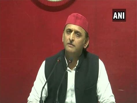 Akhilesh Yadav Accuses Bjp Govt Of Selling Countrys Assets The