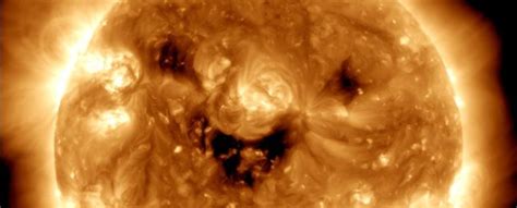 Nasa Spotted The Sun Smiling And Its The Most Joyous Thing Sciencealert