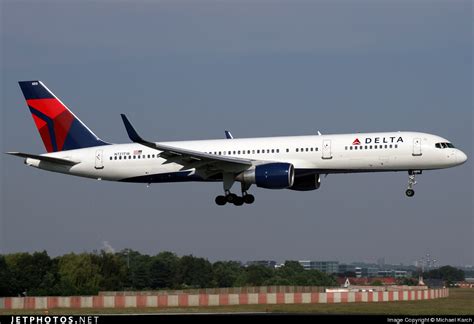 N721TW Boeing 757 231 Delta Air Lines Michael Karch JetPhotos