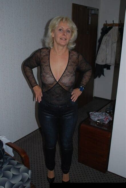 Amateur Blonde Mom Milf Granny Lingerie Big Tits X Porn Pic