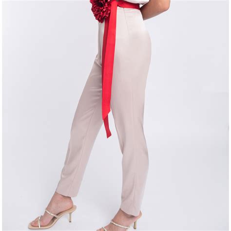 Pantalón de vestir en raso satinado nude gusgusboutique