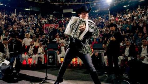 Alfredo Olivas Sufre Intento De Atentado Antes De Concierto En Rodeo