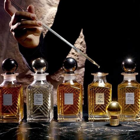 Pin De Ghispint Em Le Parfum Em Perfume