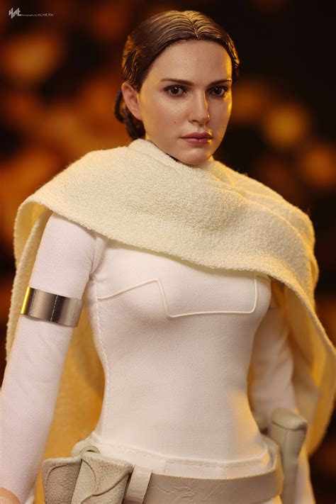 Hot Toys Les Photos De Production De Padm Amidala Aotc Mintinbox