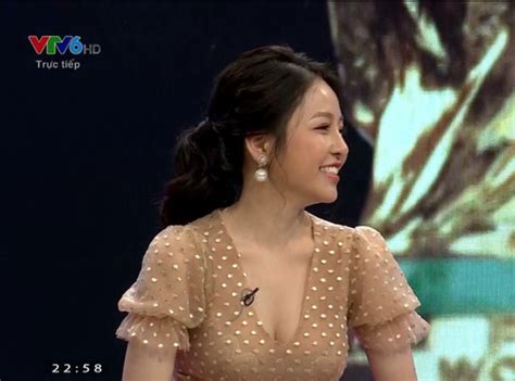 Hot girl Trâm Anh Nữ dược sĩ nóng bỏng gợi cảm