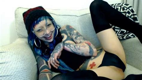 Come Chill Out With Kota Morgue Altporn Net Alt Porn Erotica