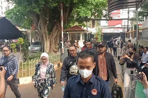 Tiba Di Pn Jakarta Selatan Ayah D Bakal Jadi Saksi Di Sidang Mario