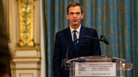 Le nouvel Olivier Véran Médecin esthétique bobo assumé et boxeur amateur Vanity Fair