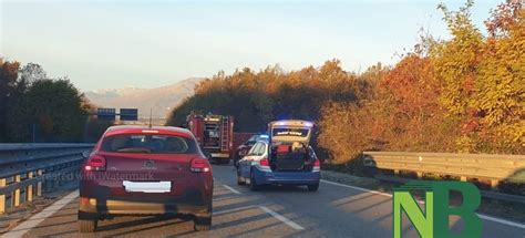 Furgone Ribaltato In Superstrada Traffico Rallentato Dopo Luscita Di