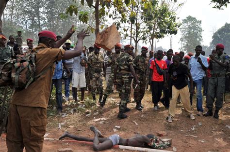 Fotos Cruel Linchamiento Hasta La Muerte En Bangui Internacional