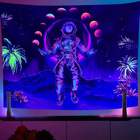 Hot Sale Custom Digital Printed Uv Active Blacklight Wall Hanging