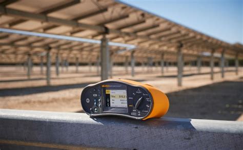 Fluke SMFT 1000 A Single Tool That Simplifies PV Installation