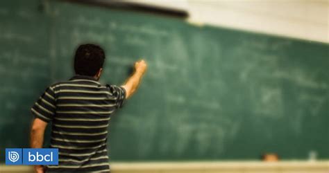 Colegio le pidió no tener gestos ni ropa gay profesor gana demanda por despido infundado en