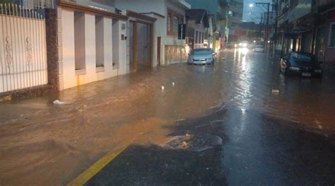 Forte Chuva Deixa Ruas Alagadas E Bairros Sem Energia El Trica Em Pouso