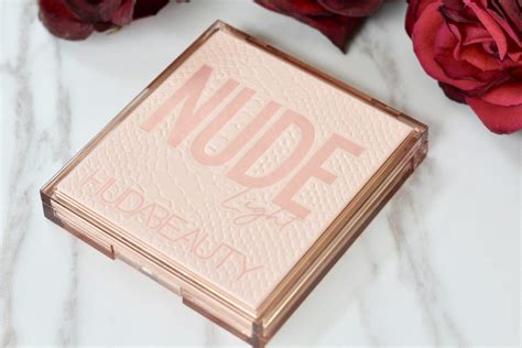 Huda Beauty Nude Light Palette When I M Older