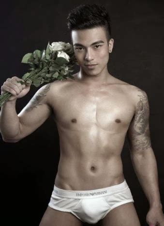 Ảnh boy nude cực hot Việt Nam khoe cu MÁY BAY PHI CÔNG