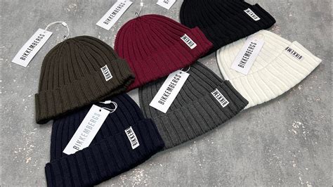 Шапка Bikkembergs - YouTube