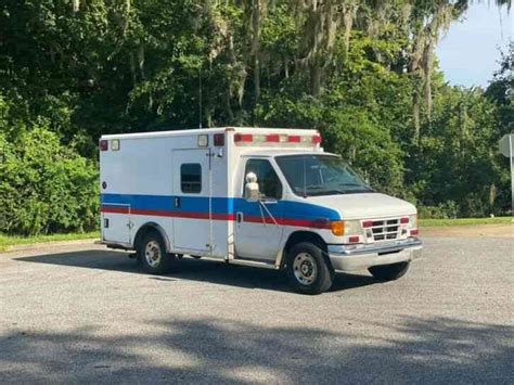 Ford E-350 Ambulance (2003) : Emergency & Fire Trucks