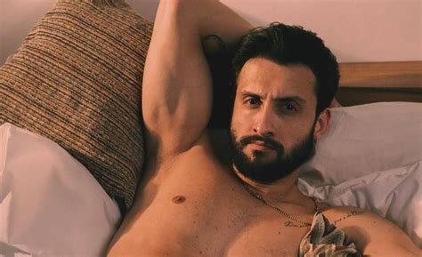 Produtor casado mulher fala sobre ª vez gravando homem gay Um trem sofrido Pheeno