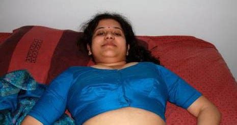 Mature Saal Ki Budhi Aurat Ko Pehli Choda Hindi Xxx Desi Chudai Kahani