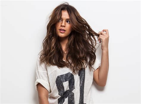 Bruna Marquezine Hot Wallpaper Hd Celebrities K Wallpapers Images And Background Wallpapers Den