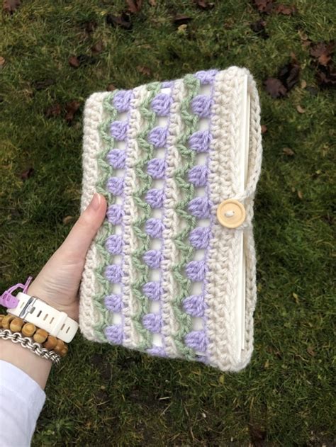 Free The Tulip Book Sleeve Crochet Pattern Ribblr