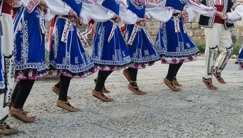 Извиват най-дългото хоро в Русе за 3 март - TVN.BG