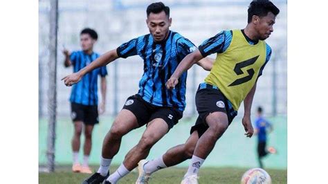 Arema FC Vs Persikabo 1973 Motivasi Khusus Hingga Perubahan Taktik