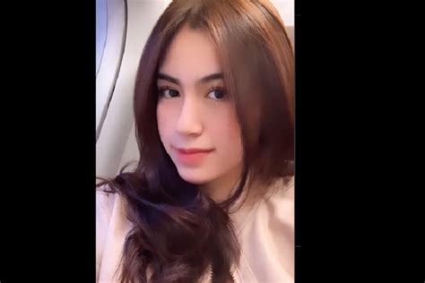 Rinoa Aurora Senduk Anak Siapa Sosok Cucu Indro Warkop Pacar Leon