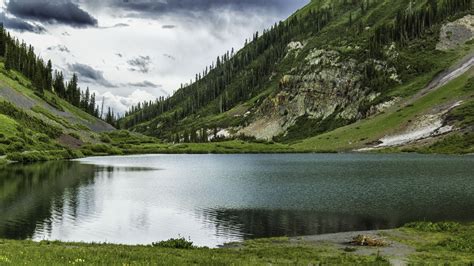 Emerald Lake | Colorado landscape, Landscape photography, Emerald lake