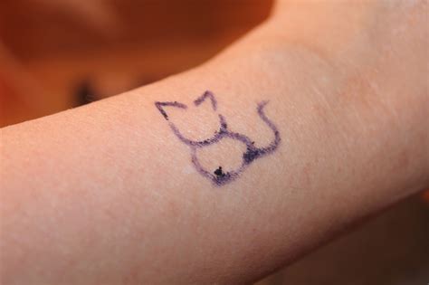 Ysl Ultramarine Long Lasting Waterproof Eye Pencil The Non Blonde