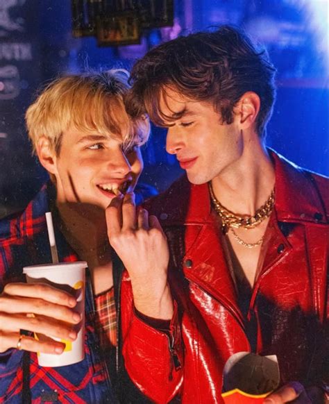 Pin By Akimoto Komiku On Reference Cute Gay Couples Gay Relationship Gay Aesthetic