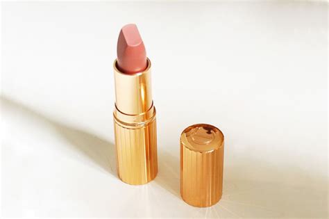 The Best Nude Lipsticks Of