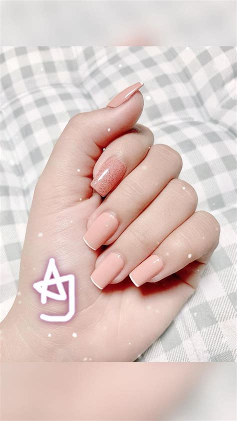Nail Style Nude Blink And White