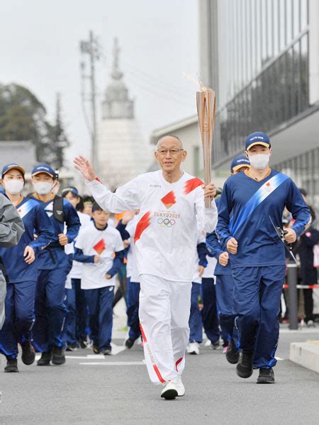 64年五輪の ｢戦友｣､ 円谷幸吉さんの故郷を走る オピニオンの「ビューポイント」