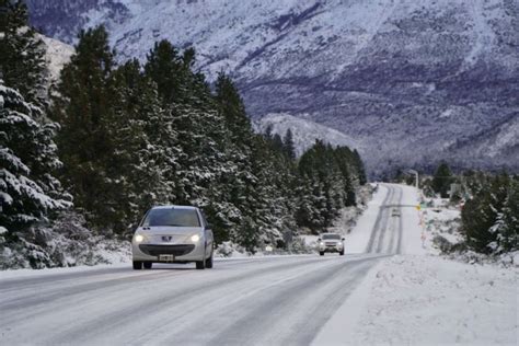 Por Presencia De Nieve En Las Rutas Solicitan Transitar Con Precaución Noticias De Bariloche