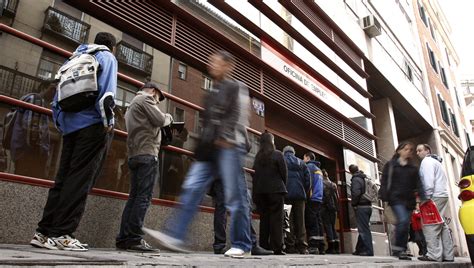 El Desempleo De Larga Duración Español Ya Es Estructural Público